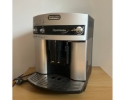 Ekspres automatyczny Privileg Esperienza Delonghi ESAM 3200 Magnifica