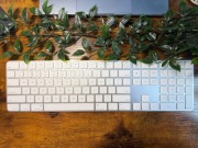 Klawiatura APPLE Magic Keyboard numeryczna z Touch ID Lightning (USB-C)