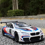 BMW  M6 GT3 model ze stopu metalu .super prezent.