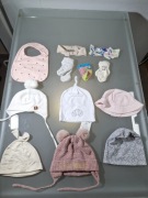 Czapeczki Śliniak Opaski Skarpetki Niemowlęce 6-18 miesięcy