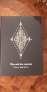 Książka „Šiaudiniai sodai / Straw gardens” pająki ludowe