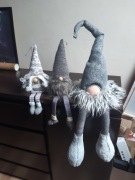 ZESTAW 3 KRASNALI w odcieniach szarości