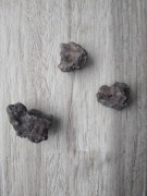 sprzedam trzy kamienie