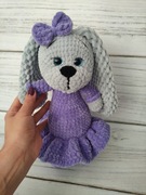 Króliczek w fioletowej sukience na szydełku handemade 