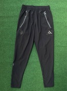Dresy / treningowe spodnie Adidas Real Madrid 24/25 rozmiar S