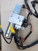 Pompa dachu BMW Cabrio G14