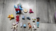 Zestaw różnych figurek 