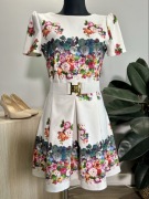 Sukienka kwiatowa elegancka rozkloszowana pasek wiosna M 38 biała