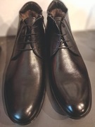 Eleganckie męskie trzewiki z czarnej skóry z naturalnym kożuchem