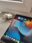 Apple iPad Grey 7th generation 32GB WiFi  perferct condition+flip case