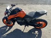 Czesci ktm duke 790 2023r wahacz tyl , kolo tyl