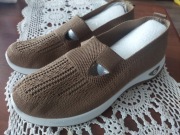 Nowe buty letnie r41,wkładka 26cm,kolor khaki,wygodne,przewiewne,miękkie 