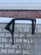 Szyba trójkąt drzwi tylnych prawych z uszczelką Opel Corsa F