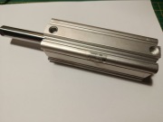 Siłownik SMC CDQ2B32TF-80DZ