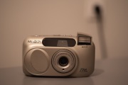 Minolta Riva Zoom 75W | Aparat analogowy kompatkowy po testach