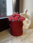 Walentynkowy Candlebox czerwony flowerbox z kwiatów z wosku sojowego