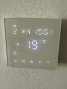 Regulator pokojowy temperatury elektryczny