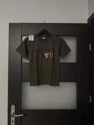 T-shirt chłopięcy khaki z nadrukiem nowy rozmiar 134