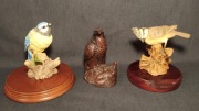 Trzy Kolekcjonerskie figurki ptaków