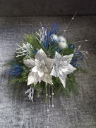 Kompozycja świąteczna z naturalnych gałęzi 