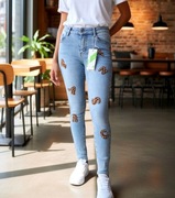 Jeansy M.Sara-push up - haftowane litery z dżetami 28