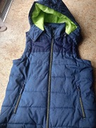 Bezrękawnik z kapturem 146/152