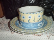 Filiżanka + 2 spodeczki