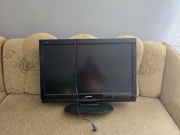 Telewizor szarp 32 całe 