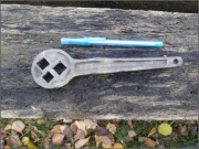 Klucz do kwadratowych nakrętek