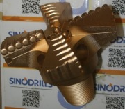 GRYZER 216mm 4-piórowy PDC ŚWIDER