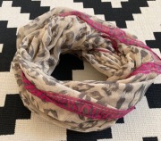 Chusta komin marki Mohito panterka różowa