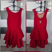 Czerwona sukienka piankowa rozkloszowana S/M