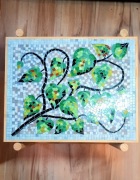 Stolik kawowy z mozaiki że szkła witrażowego 