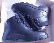 Buty męskie czarne ponad kostkę 43,5 ( długość wkładki 28,5 cm)