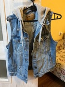 Kamizelka letnia jeansowa z kapturem