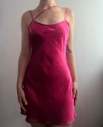 Różowa satynowa sukienka błyszcząca jak Barbie S