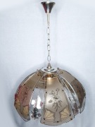 Żyrandol vintage metaloplastyka szklane panele kwiaty