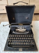 Maszyna do pisania Erika 9 walizkowa, zabytkowa!