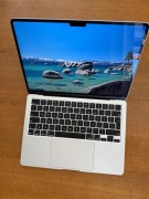 MacBook Air 13 M4 16/512 10C stan idealny, bardzo mało używany