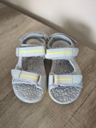 Szare lekkie sandały rozmiar 28/29 stan bdb Dł. wkładki: 18,2 cm