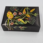 Stara szkatułka z naturalnego drewna ręcznie malowana lata 50–60