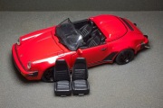 Fotele do Porsche 911 Speedster (1989) Maisto Tschibo 1:18