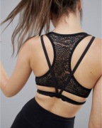 Sportowy stanik top Asos.