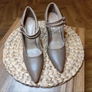 Czółenka New Look 39 toffi szpilki na słupku obcasie