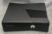 Xbox 360 Slim – uszkodzony / na części / do naprawy