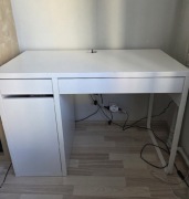 Biurko małe z szufladami