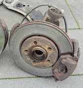 Zwrotnica prawa hamulec przód golf 4 audi a3 8l leon toledo octavia 256mm 