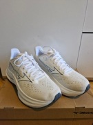 Nowe buty biegowe Mizuno Wave Inspire 22 r. 41 z pudełkiem