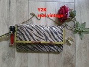 Torebka-kopertówka,Y2K, real vintage, Atmosphere,tygrysek na łańcuszku 