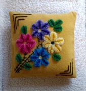 Poduszka dekoracyjna rękodzieło